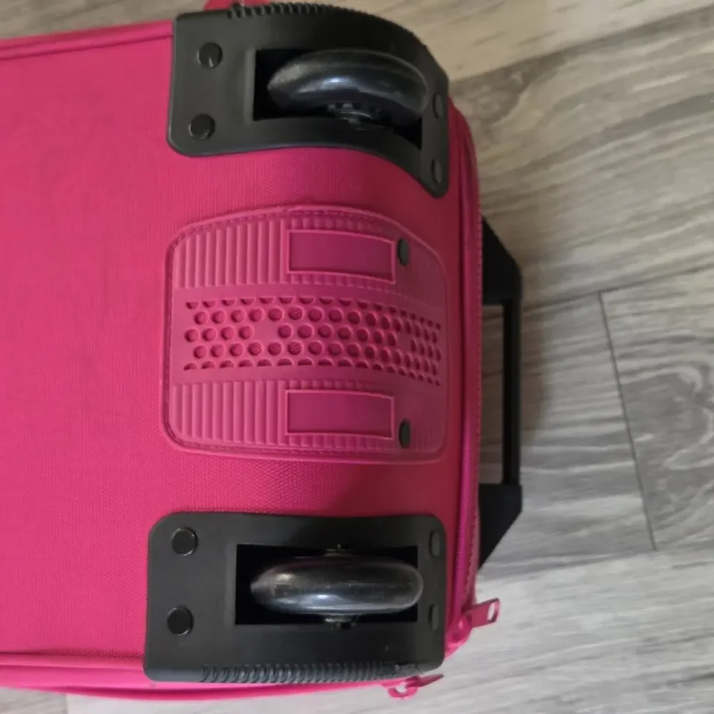 Calpak Stevyn Rolling Duffel Dragonfruit Pink Luggage Travel Wheeled